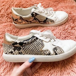 Steve Madden Claris Star Sneaker 8.5